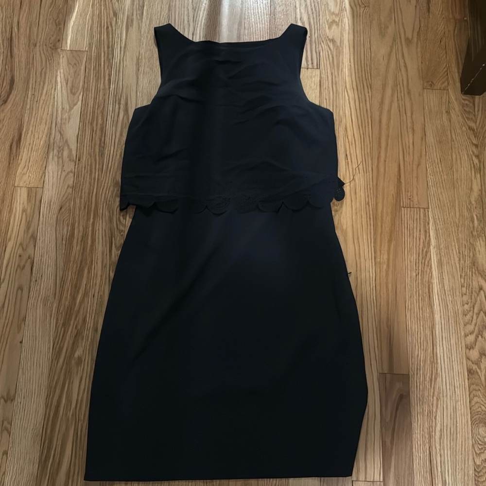 BANANA REPUBLIC